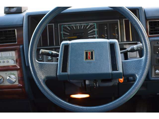 1994 Nissan Gloria Wagon – thumbnail 2