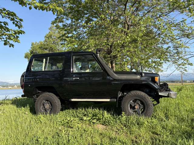 1998 Toyota Land Cruiser 70 – thumbnail 3