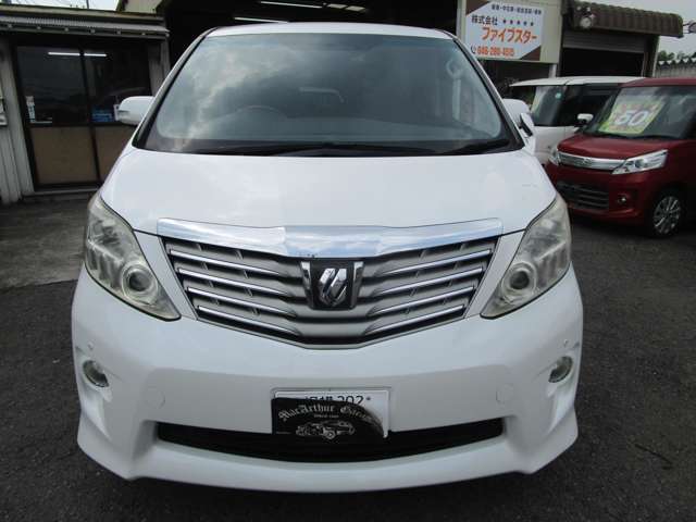 2010 Toyota Alphard – thumbnail 4