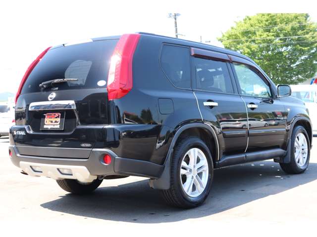 2010 Nissan X-Trail – thumbnail 3