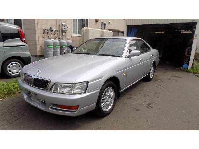 1998 Nissan Laurel – thumbnail 2