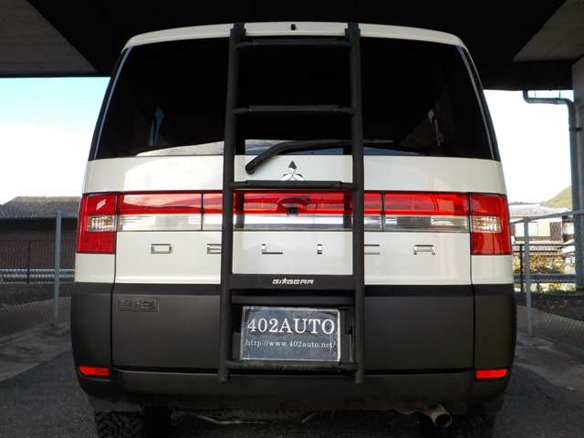 2007 Mitsubishi Delica D:5 – thumbnail 3