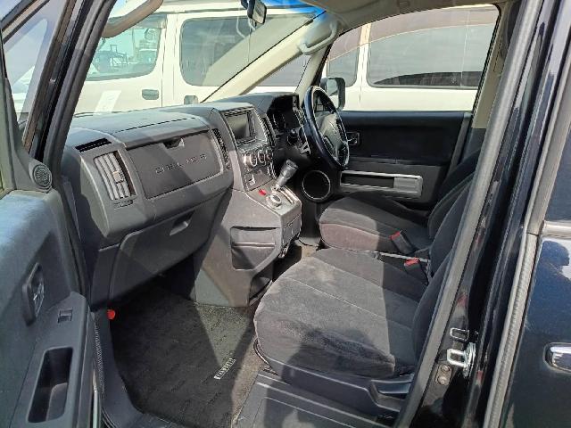 2008 Mitsubishi Delica D:5 – thumbnail 3