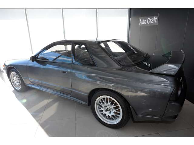 1993 Nissan Skyline GT-R – thumbnail 2