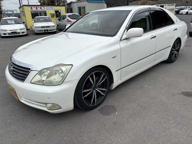 2004 Toyota Crown Royal – thumbnail 4