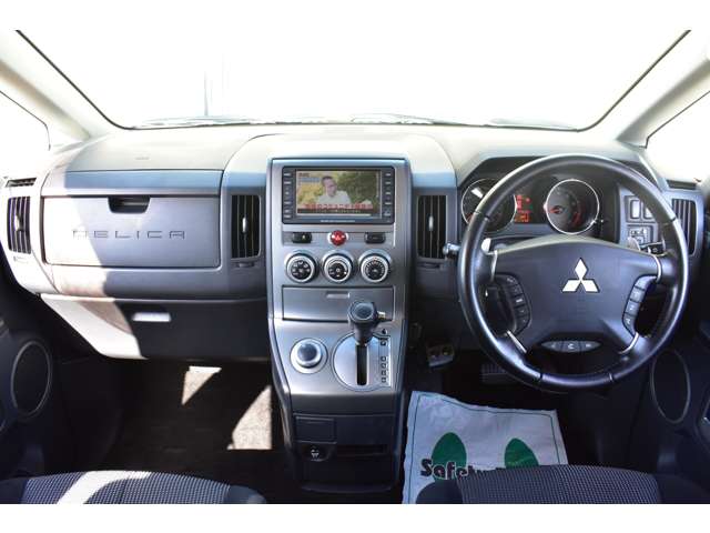 2008 Mitsubishi Delica D:5 – thumbnail 3
