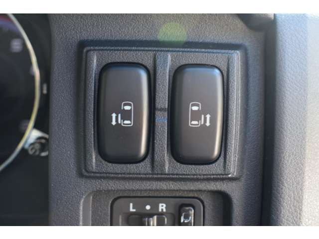 2008 Mitsubishi Delica D:5 – thumbnail 4