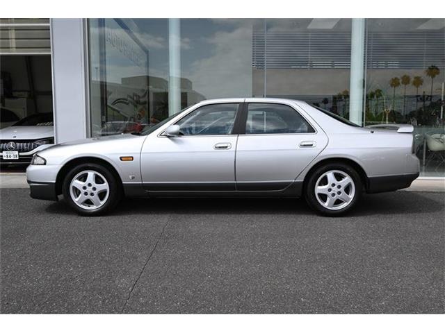 1995 Nissan Skyline – thumbnail 4