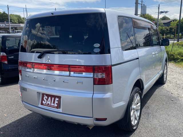 2009 Mitsubishi Delica D:5 – thumbnail 4