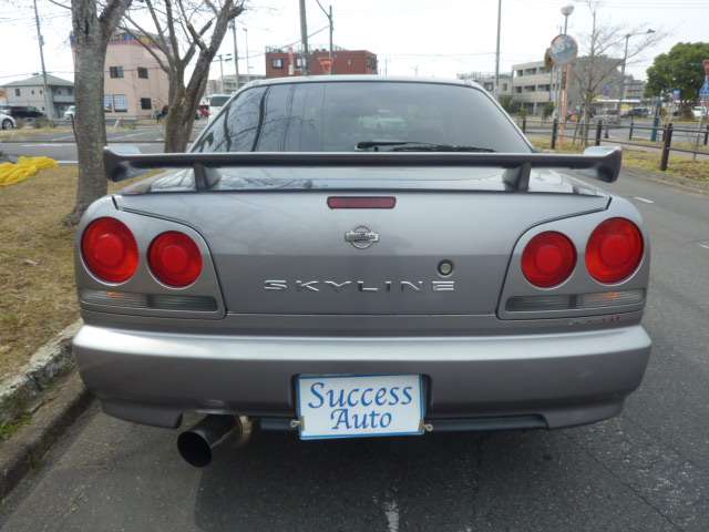 1998 Nissan Skyline – thumbnail 2