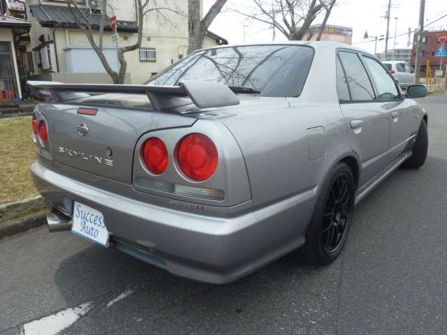 1998 Nissan Skyline – thumbnail 3
