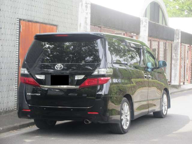 2010 Toyota Vellfire – thumbnail 2