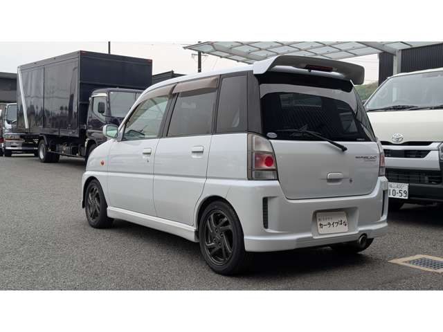 2002 Subaru Pleo – thumbnail 4