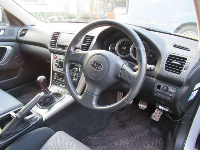 2004 Subaru Legacy B4 – thumbnail 2