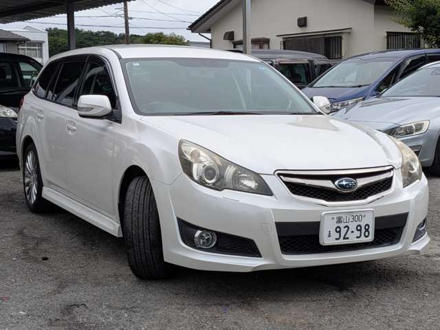 2010 Subaru Legacy Touring Wagon – thumbnail 3