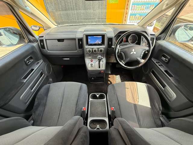 2007 Mitsubishi Delica D:5 – thumbnail 3