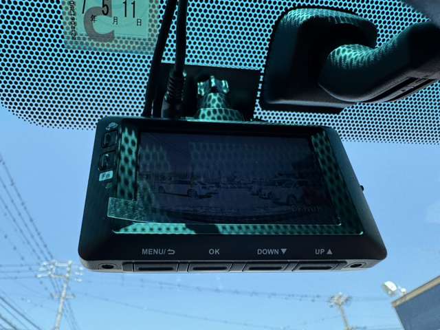 2010 Toyota Mark X – thumbnail 2