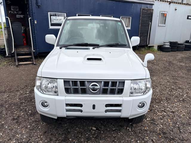 2009 Nissan Kix – thumbnail 2