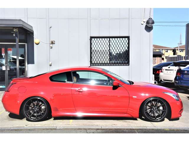 2010 Nissan Skyline Coupe – thumbnail 4