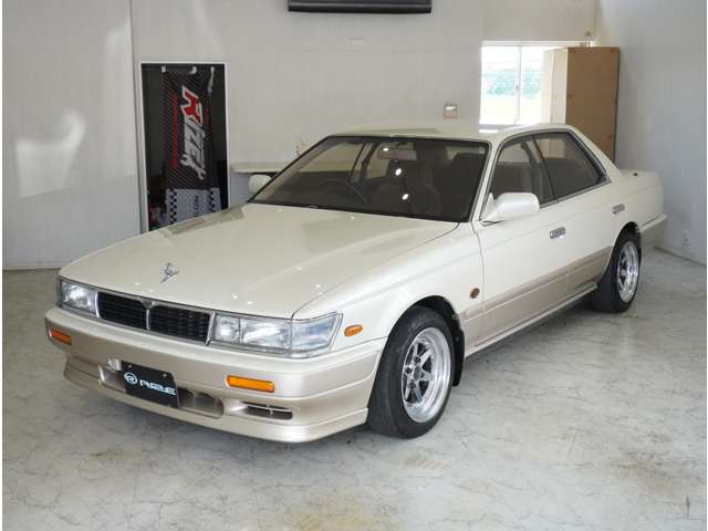 1991 Nissan Laurel – thumbnail 2