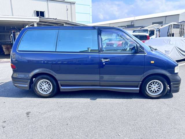 1996 Nissan Largo – thumbnail 4