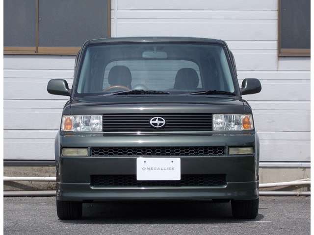 2004 Toyota bB – thumbnail 2