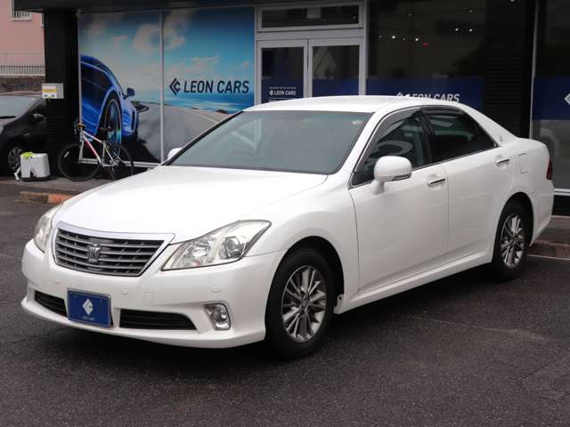 2010 Toyota Crown Royal – thumbnail 2