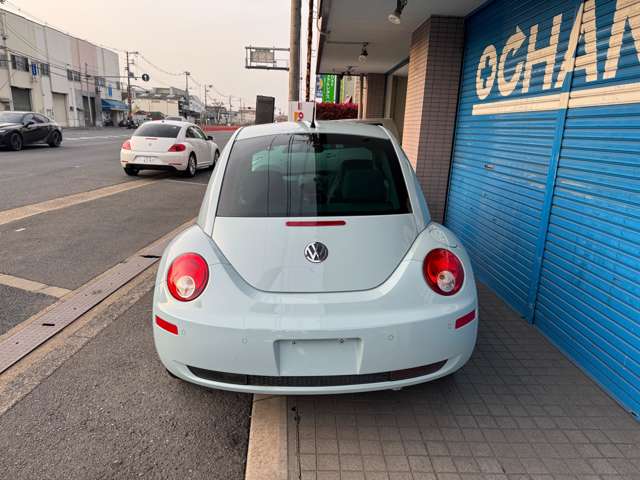 2006 Volkswagen New Beetle – thumbnail 4