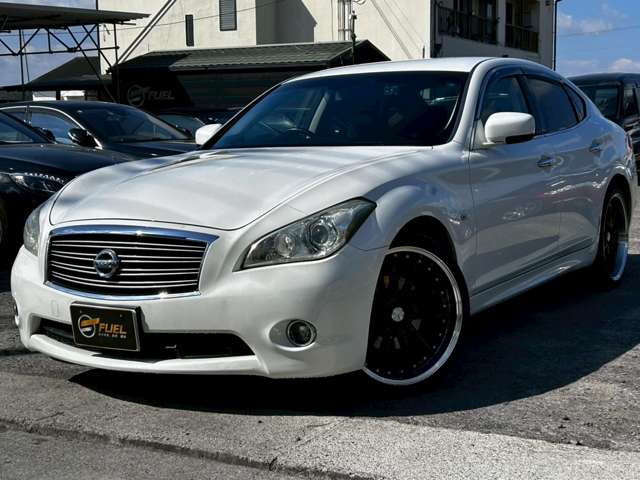 2009 Nissan Fuga – thumbnail 3