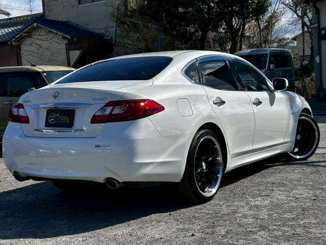 2009 Nissan Fuga – thumbnail 4