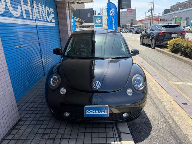 2004 Volkswagen New Beetle – thumbnail 2