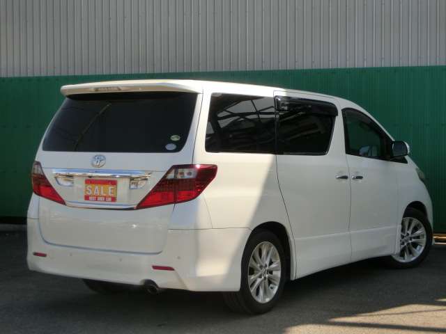 2008 Toyota Alphard – thumbnail 2