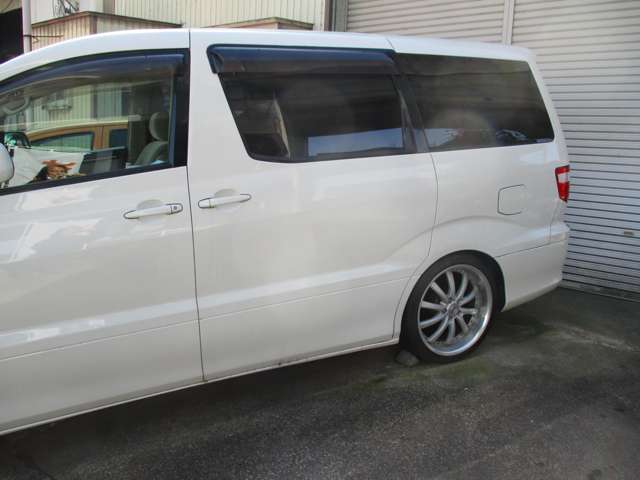 2002 Toyota Alphard – thumbnail 3