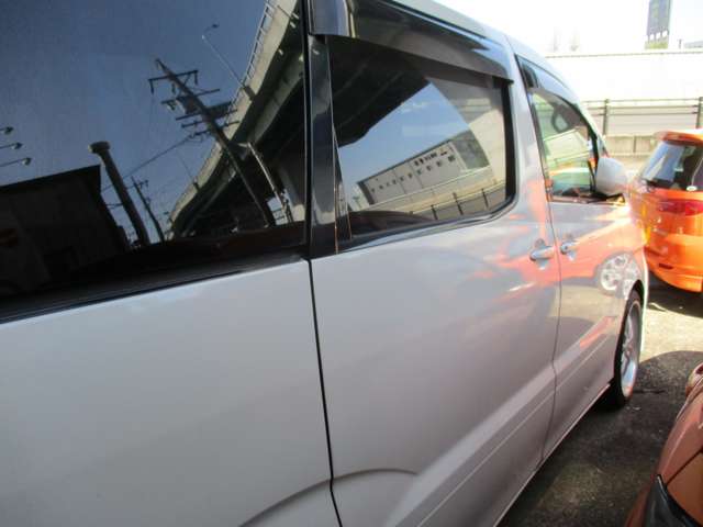 2002 Toyota Alphard – thumbnail 4