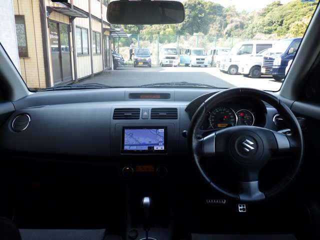 2009 Suzuki Swift – thumbnail 2