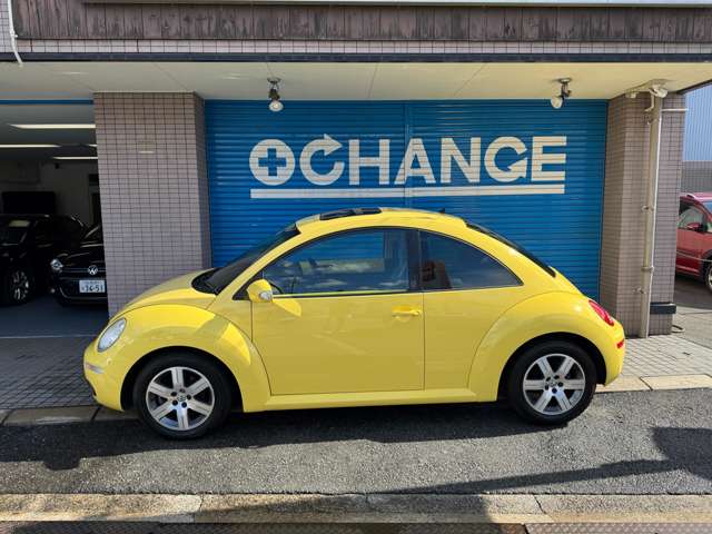 2009 Volkswagen New Beetle – thumbnail 3