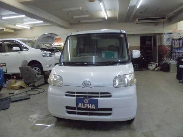2010 Daihatsu Tanto – thumbnail 2
