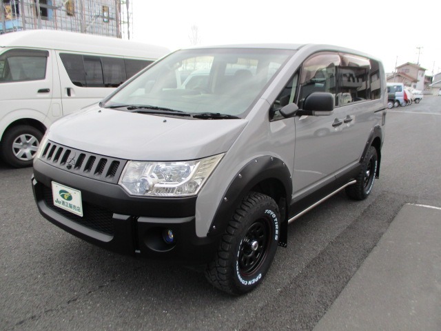2008 Mitsubishi Delica D:5