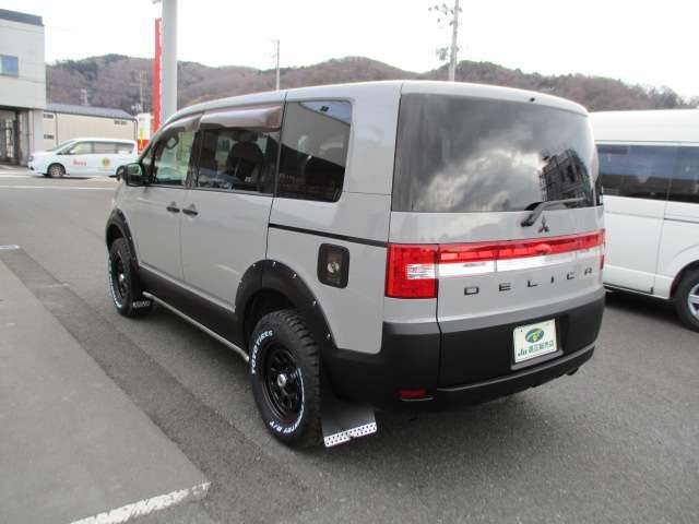 2008 Mitsubishi Delica D:5 – thumbnail 3