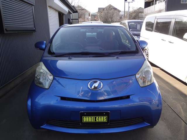 2010 Toyota iQ – thumbnail 3