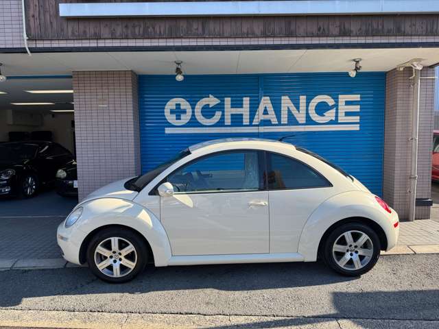 2008 Volkswagen New Beetle – thumbnail 3