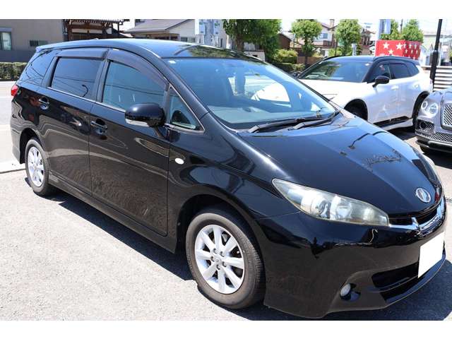 2010 Toyota Wish – thumbnail 2