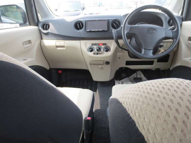 2010 Daihatsu Tanto Exe – thumbnail 2