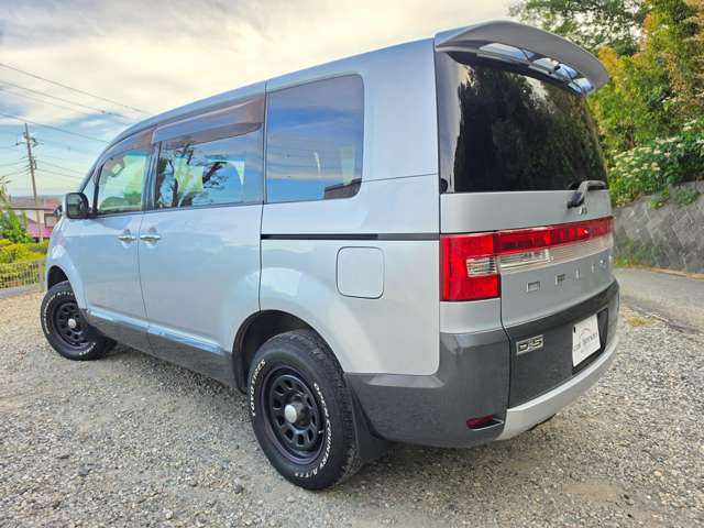 2008 Mitsubishi Delica D:5 – thumbnail 4