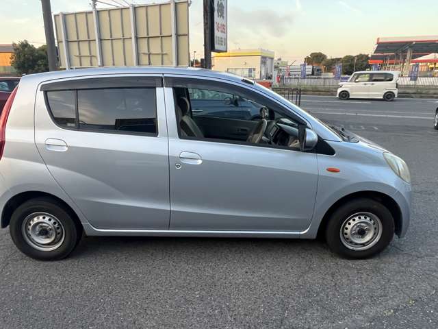 2010 Daihatsu Mira – thumbnail 4