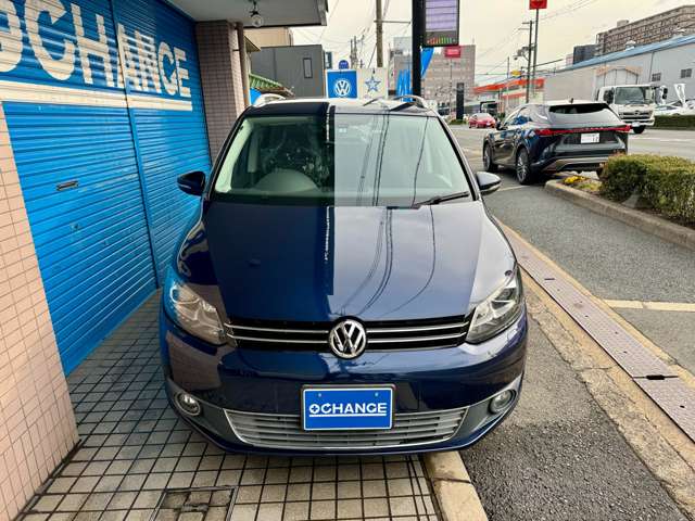 2011 Volkswagen Golf Touran – thumbnail 2