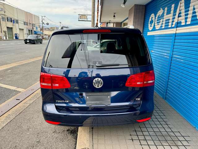 2011 Volkswagen Golf Touran – thumbnail 4