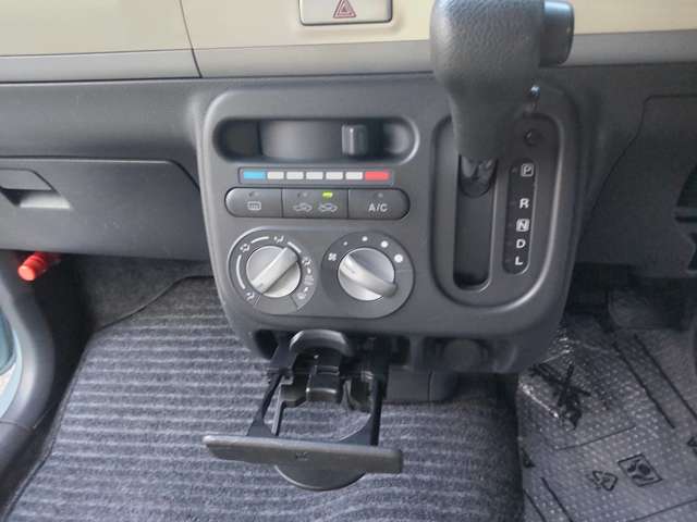 2010 Suzuki Alto Lapin – thumbnail 4