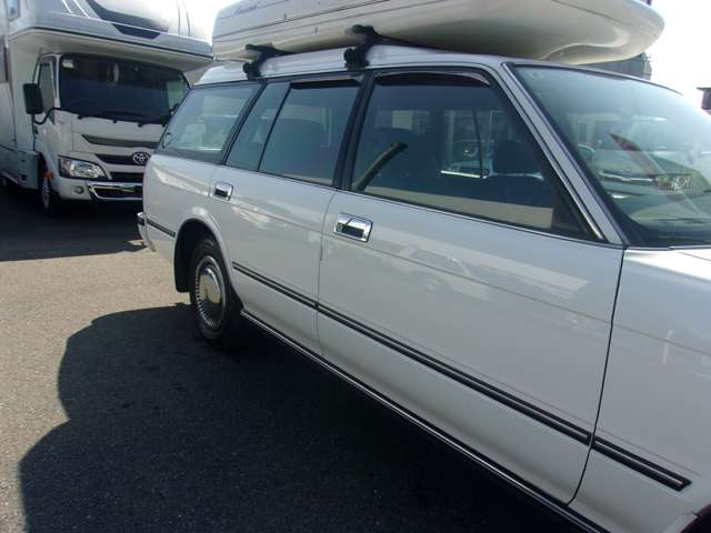 1999 Toyota Crown Wgn – thumbnail 4