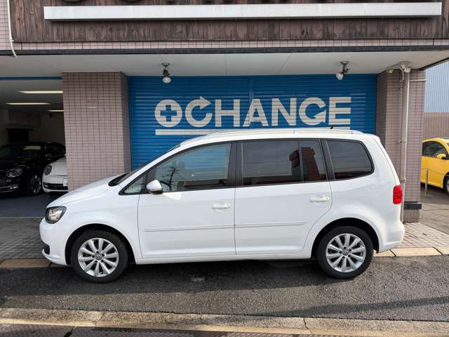 2011 Volkswagen Golf Touran – thumbnail 3